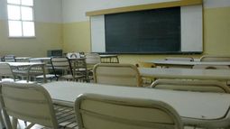 Docentes paran 24 horas en todo el país