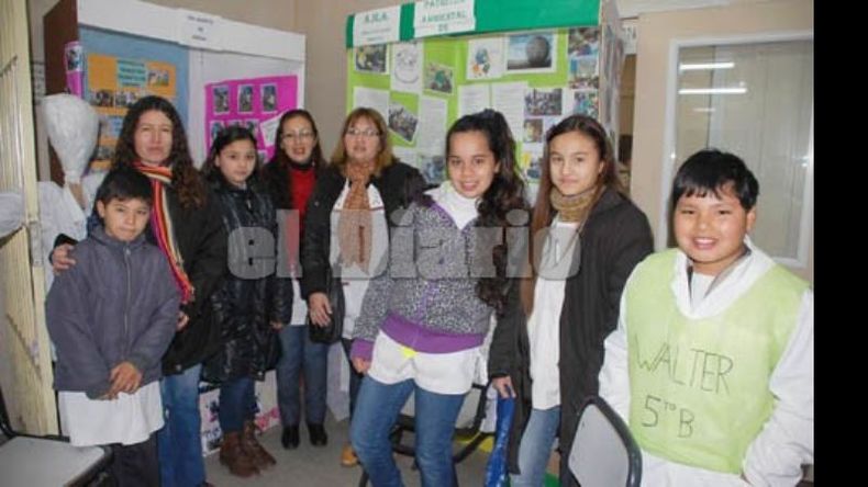 Alumnos pilarenses participando de la última Feria de Ciencias, en julio..