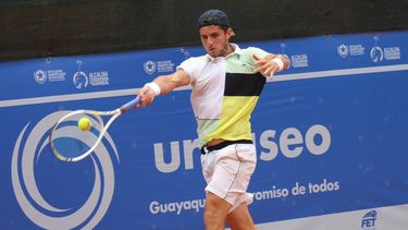 PODEROSA. Rodríguez Taverna pega de derecha, su mejor golpe.&nbsp;