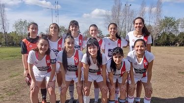 Atlético Pilar venció a Katanes FC en la Liga Municipal de fútbol femenino.
