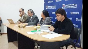ESTUDIO. Los funcionarios de Hacienda dieron datos sobre el presupuesto..