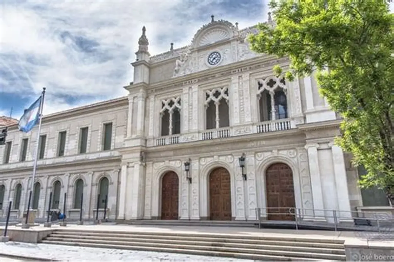 La UNL ocupa el puesto 910 en el ranking. (ellitoral.com).