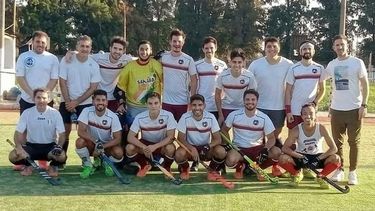 LISTO. El equipo masculino de Cerro Pilar que hará su presentación en la AHBA..