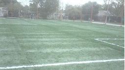 A LA ESPERA. La cancha sintética de fútbol y hockey del Club Zelaya..