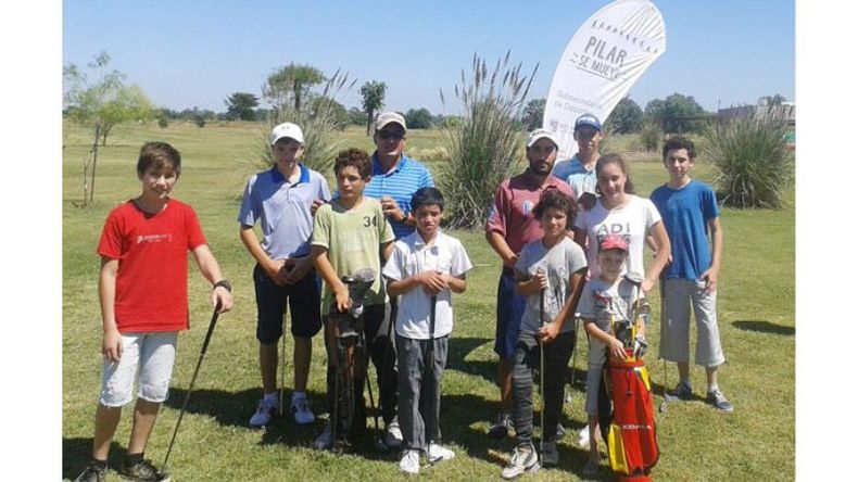 “Nos gustaría tener visitas más seguidas a canchas de golf de verdad”, señaló López..