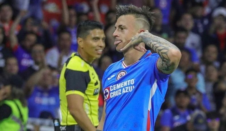 Augusto Lotti sigue dando la talla en el fútbol mexicano. Hasta el línea sonríe...