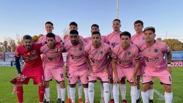La formación inicial de Real Pilar, esta tarde-noche, en su derrota ante Deportivo Merlo.