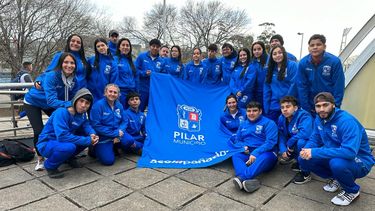 Grupo de nadadores pilarenses durante la competencia en Mar del Plata.&nbsp;