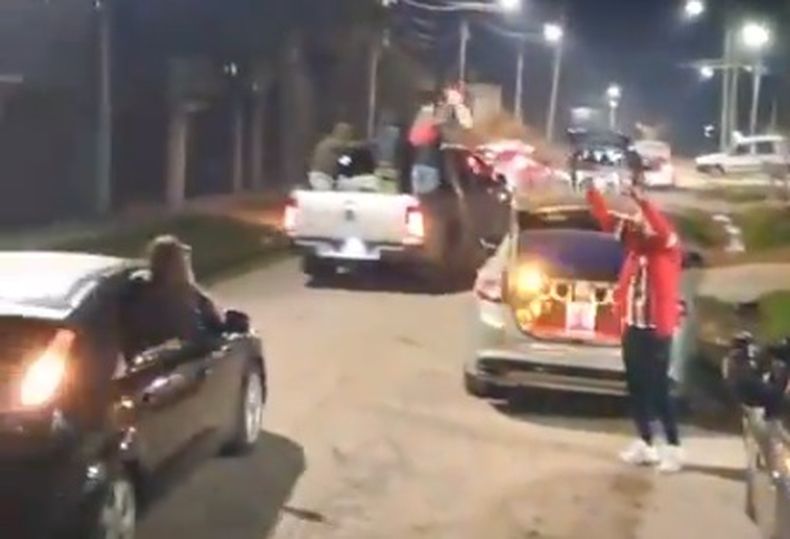 La alegra por el triunfo de Paraguay en las calles de Agustoni y San Alejo