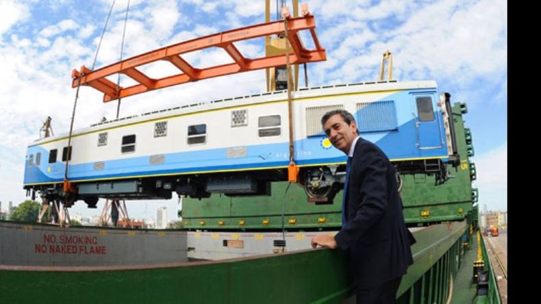 Me darás mil trenes. Randazzo hizo el anuncio y habló de mejoras..