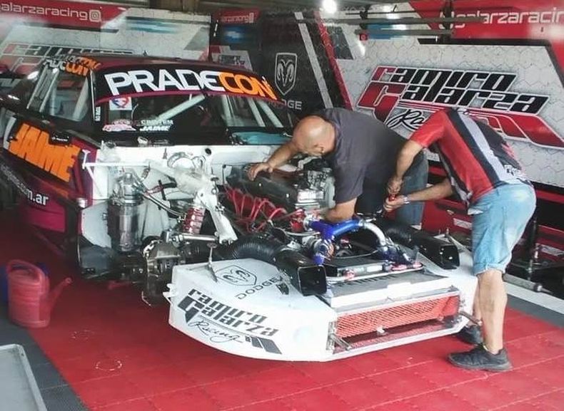 MOTOR. El Dodge Nº 176 de Nico Jaime en boxes ultimando detalles.