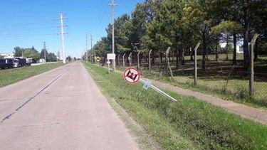 ATAQUES. Semáforos, carteles y reductores de velocidad, vandalizados. .