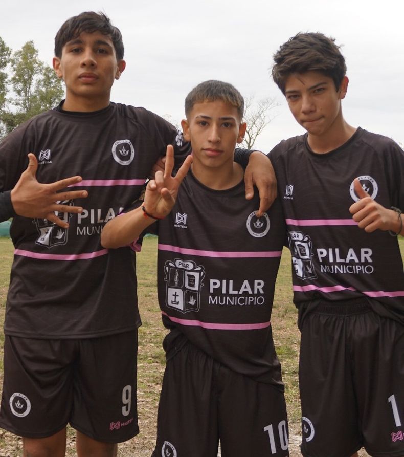 TR&Iacute;O. Zarza hizo 5, Falcon anot&oacute; doblete e Ingino, los goleadores de la Octava.