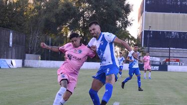 real pilar descuenta en el arranque del segundo tiempo