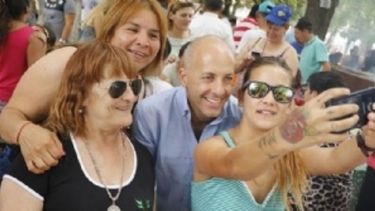 Ducoté comunicó el asueto a las Secretarías..