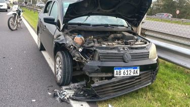 El choque en cadena involucró a tres automóviles.&nbsp;