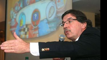 Para el ministro Alberto Sileoni, no hay diferencias entre las escuelas públicas y privadas..