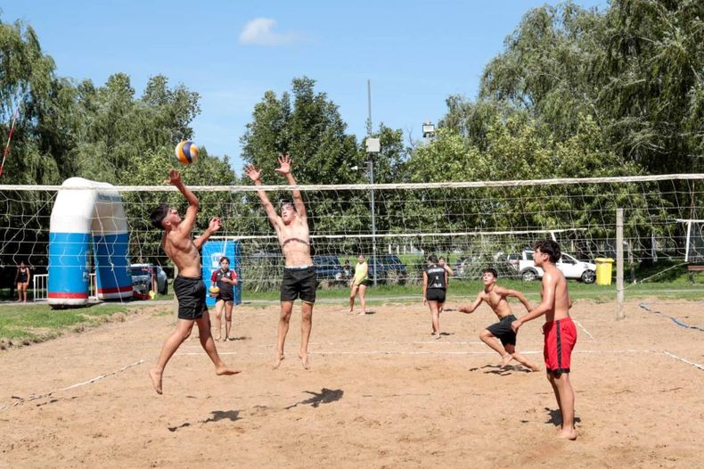 La Copa Municipal de Pilar de Beach Vóley será la atracción en el Poli.