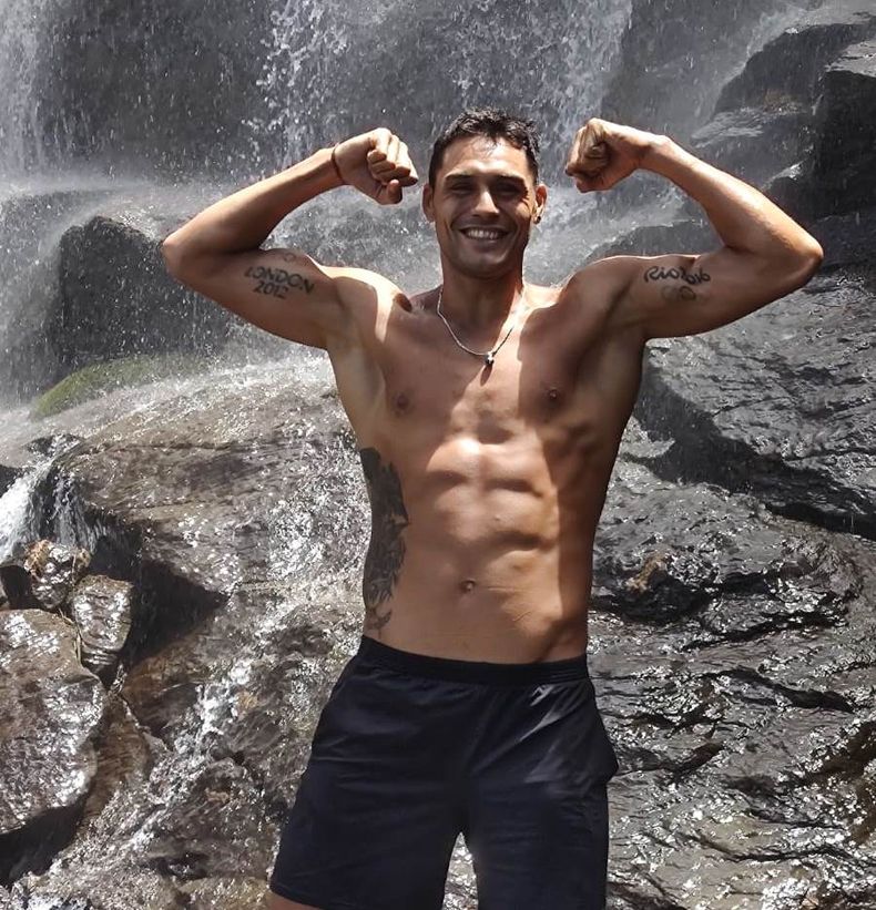 boxeo Yamil Peralta en cascada Tafi del valle.jpeg