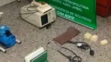 EN GARÍN. Elementos secuestrados en la casa donde se habría practicado el aborto..