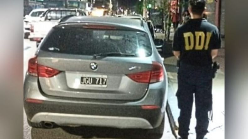 El automóvil utilizado por los secuestradores fue secuestrado en su oficina de trabajo. Foto @pilaradiario.