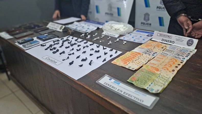 DROGA INCAUTADA. Fue hallada en domicilios de La Pilarica y Del Viso.