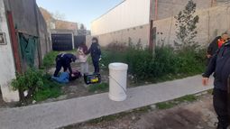 DETENIDOS. Fueron ubicados por la policía a pocos metros del local atacado, en Derqui.&nbsp;