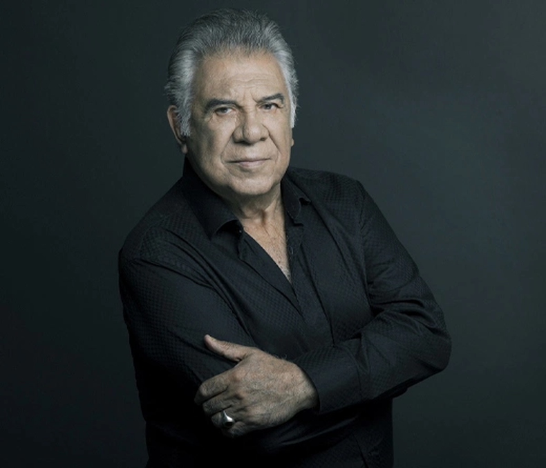 TANGUERO. Raúl Lavié, el 29 de abril en el Bingo Oasis Pilar.
