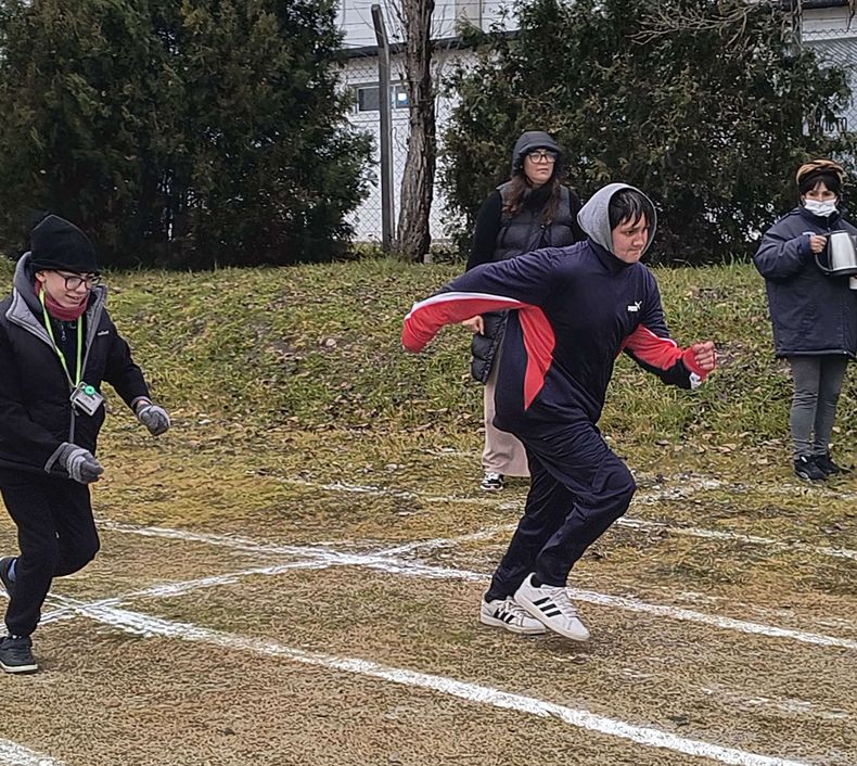La velocidad llevó adelante la etapa Local en la pista del polideportivo.