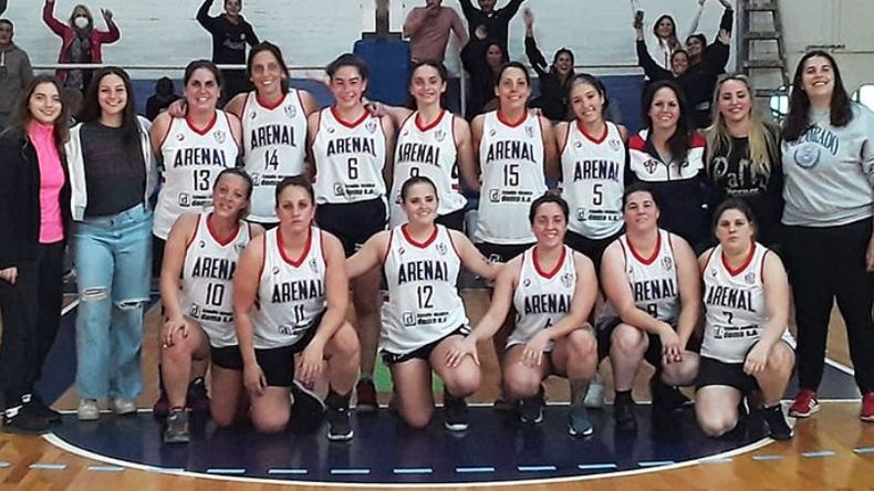 LÍDER. Arenal de Maschwitz ganó la fase regular de la Liga Municipal. .