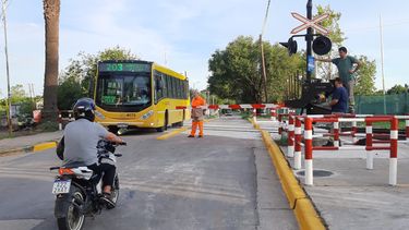 TRÁNSITO LIBRE. Desde este sábado ya se puede circular por el paso a nivel Maipú.