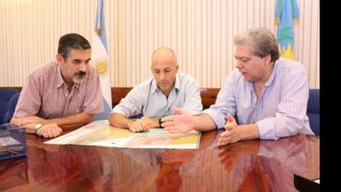 CAMBIO. Ducoté se reunió con el saliente Torres y Perotti, su reemplazo..