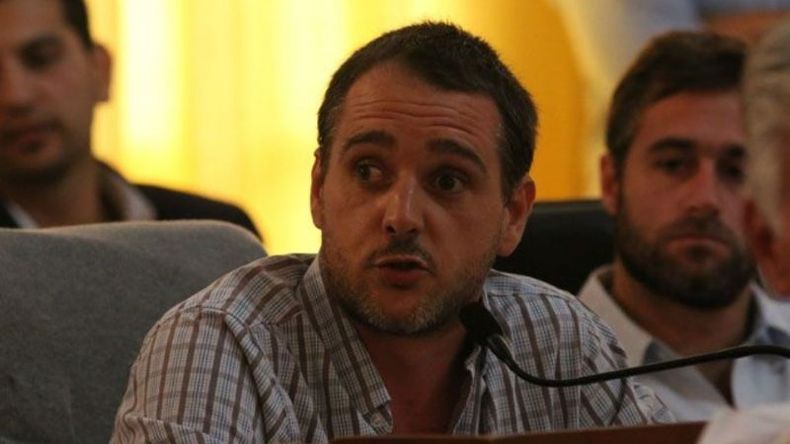 La denunciada fue formalizada por el presidente del bloque, Santiago Laurent..