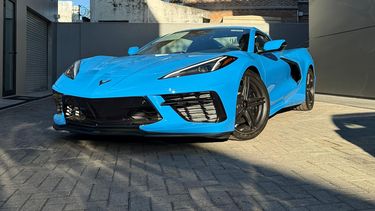 IMPONENTE. El vehículo ya está en exposición en la agencia Autos Pilar Premium.