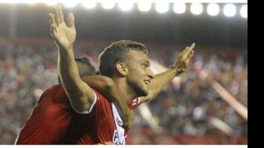 (Prensa Argentinos Juniors). GRITO DE GOL. Rinaldi lleva convertidos 13 tantos en 39 partidos en su carrera..