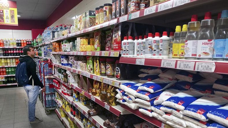 AUMENTOS. La suba de alimentos y bebidas tuvo fuerte incidencia en el índice.&nbsp;&nbsp;