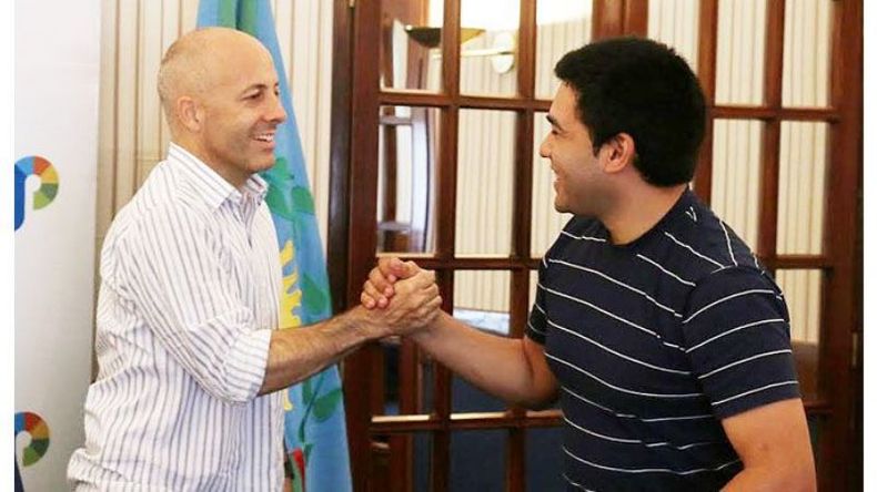 SALUDO. Sebastián Aguilera fue recibido por Ducoté. .