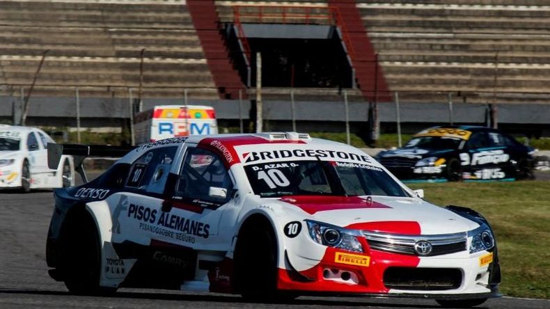 TOYOTA. Diego Azar es la referencia del Top Race en La Catedral..