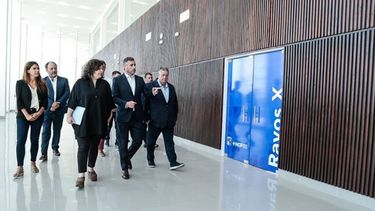 RAYOS X. Días atrás Achával recorrió el Hospital Central junto a la ministra Vizzotti. .