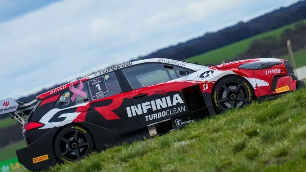 Matías Rossi persigue el 7º título en el TC 2000.