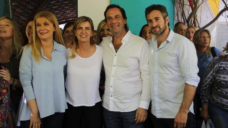 ENCUENTRO. Achával se mostró con los dirigentes y militantes en Escobar..