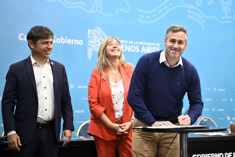 EQUIPO. Achával destaca las obras que la provincia financió en Pilar. &nbsp;