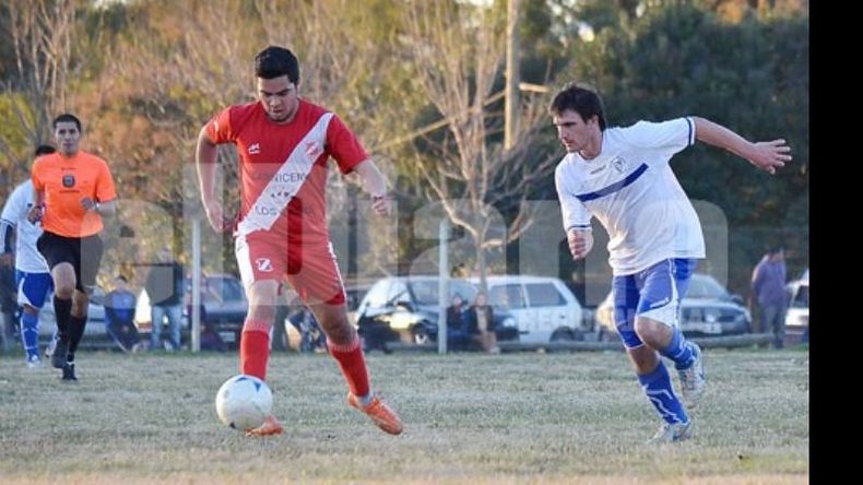 JUEGO DE ESTILOS. Páez comanda el avance del Rojo ante la marca de Duarte..