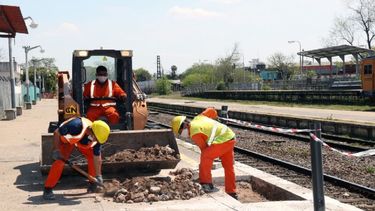 continuan los trabajos para elevar los andenes de la estacion del viso
