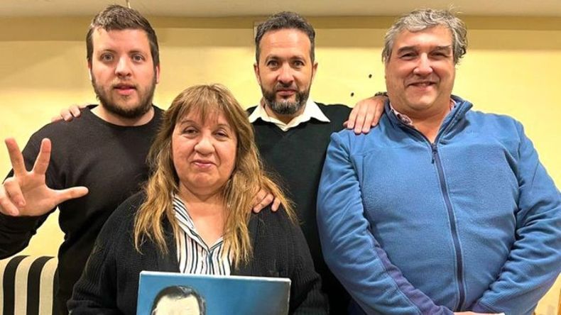 CAMBIO. La lista opositora que encabeza Diedo Espinoza (izq.) deberá ahora rever a sus candidatos..