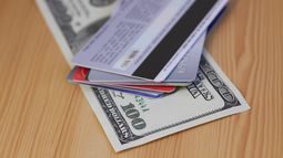 Mirá a cuánto cotiza el dólar blue, el dólar ahorro, el dólar tarjeta y el dólar oficial en Argentina, según el promedio del Banco Central. Mirá a cuánto cotiza el dólar blue, el dólar ahorro, el dólar tarjeta y el dólar oficial en Argentina, según el promedio del Banco Central.