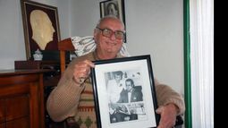 OTRA FACETA. Boeri era un gran coleccionista de objetos relacionados con la historia del peronismo..