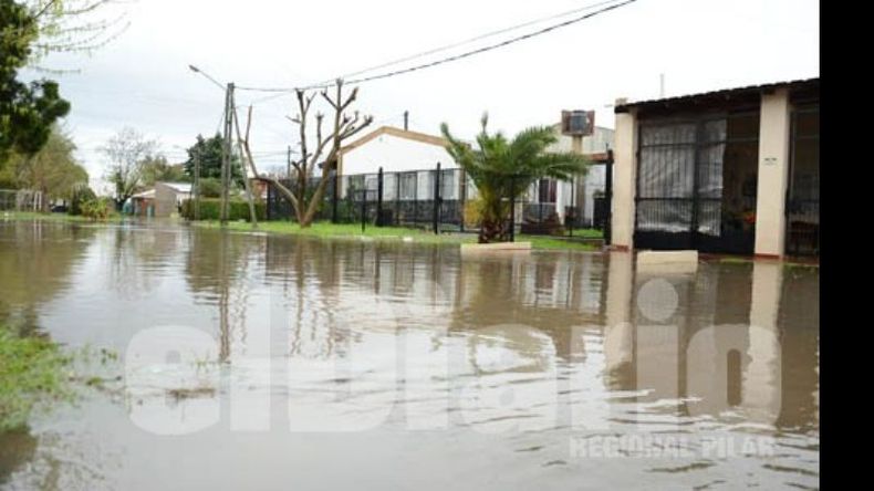 La Pilarica, cubierta de agua (Fredy Caballero)..