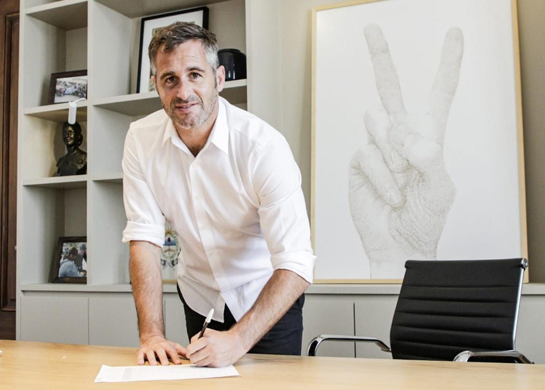 DEDOS EN V Achaacuteval tendraacute su segundo mandato consecutivo al frente del peronismo local