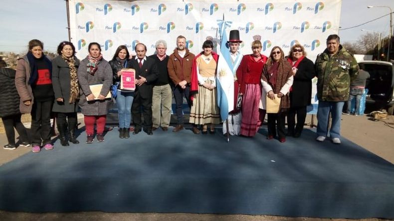 Instituciones y vecinos fueron homenajeados..